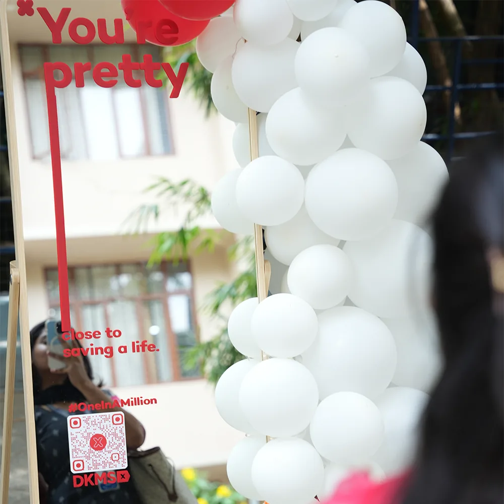 Mirror installation turning selfies into donor registrations